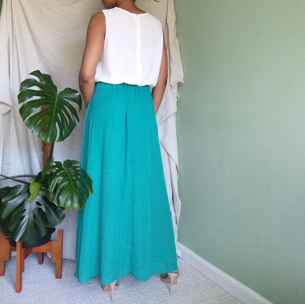 Women's white and teal sleeveless dress - Picture 3 of 9